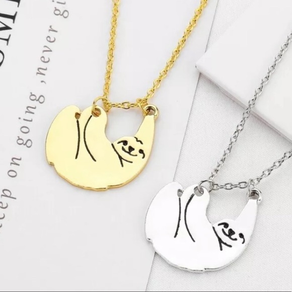 - NEW gold tone Sloth Necklace 🦥 adjustable - Picture 4 of 5